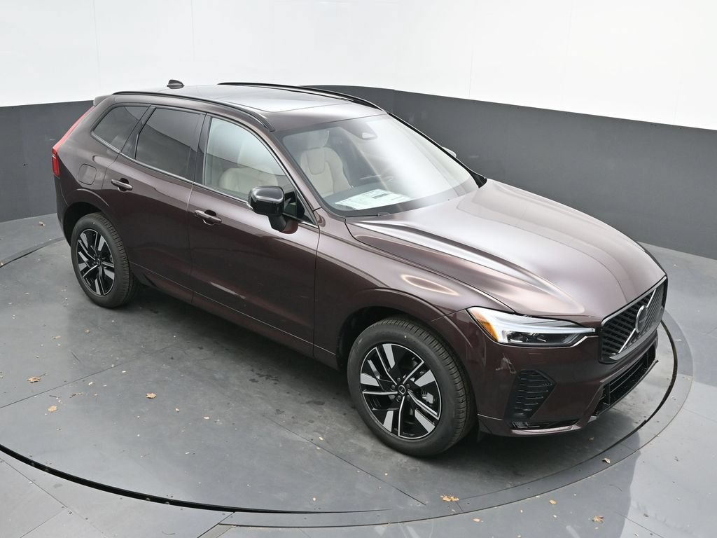 New 2026 Volvo XC60 B5 Core w/ Climate Package AWD/4WD image 28