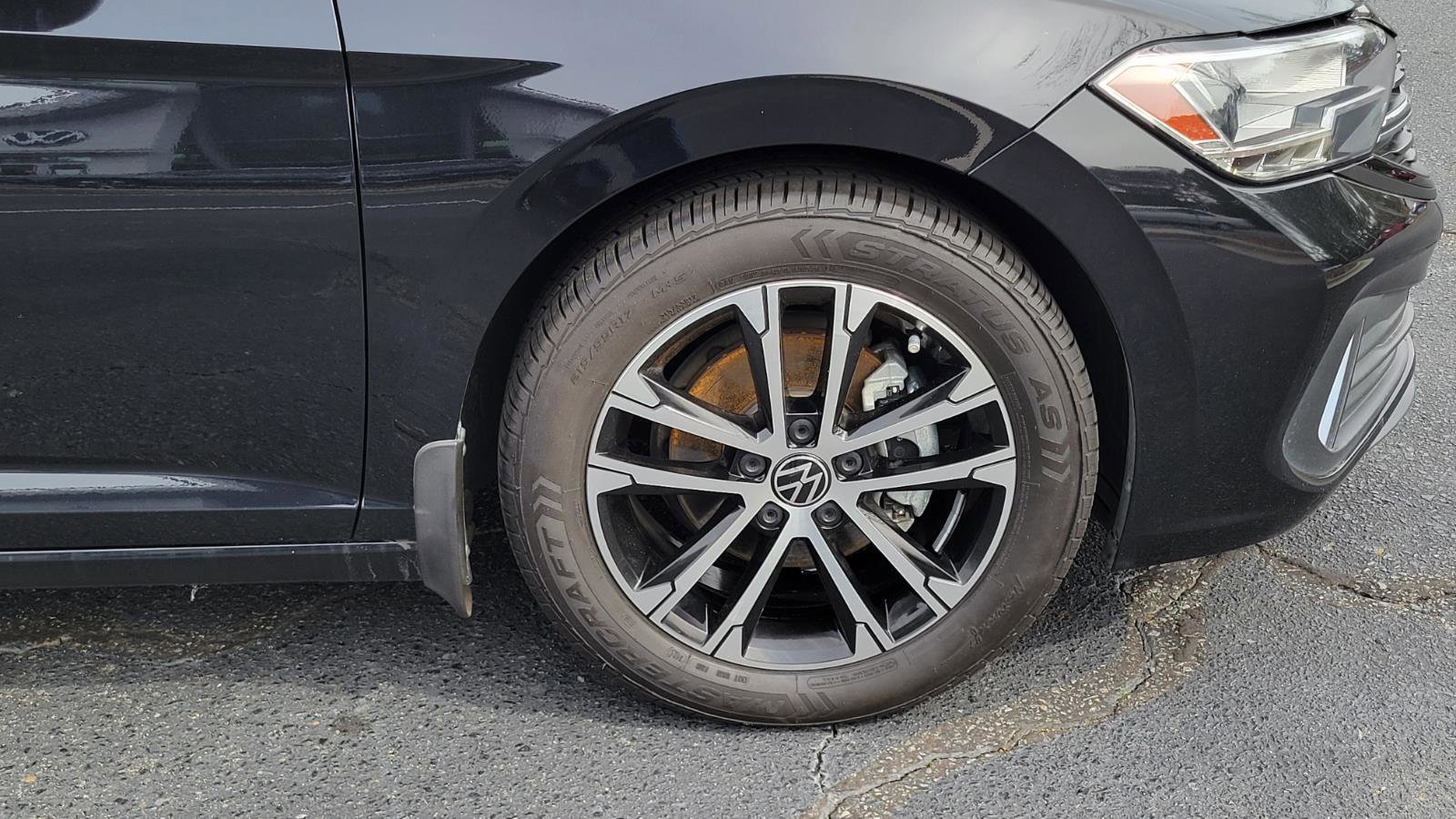 Used 2023 Volkswagen Jetta Sport image 13
