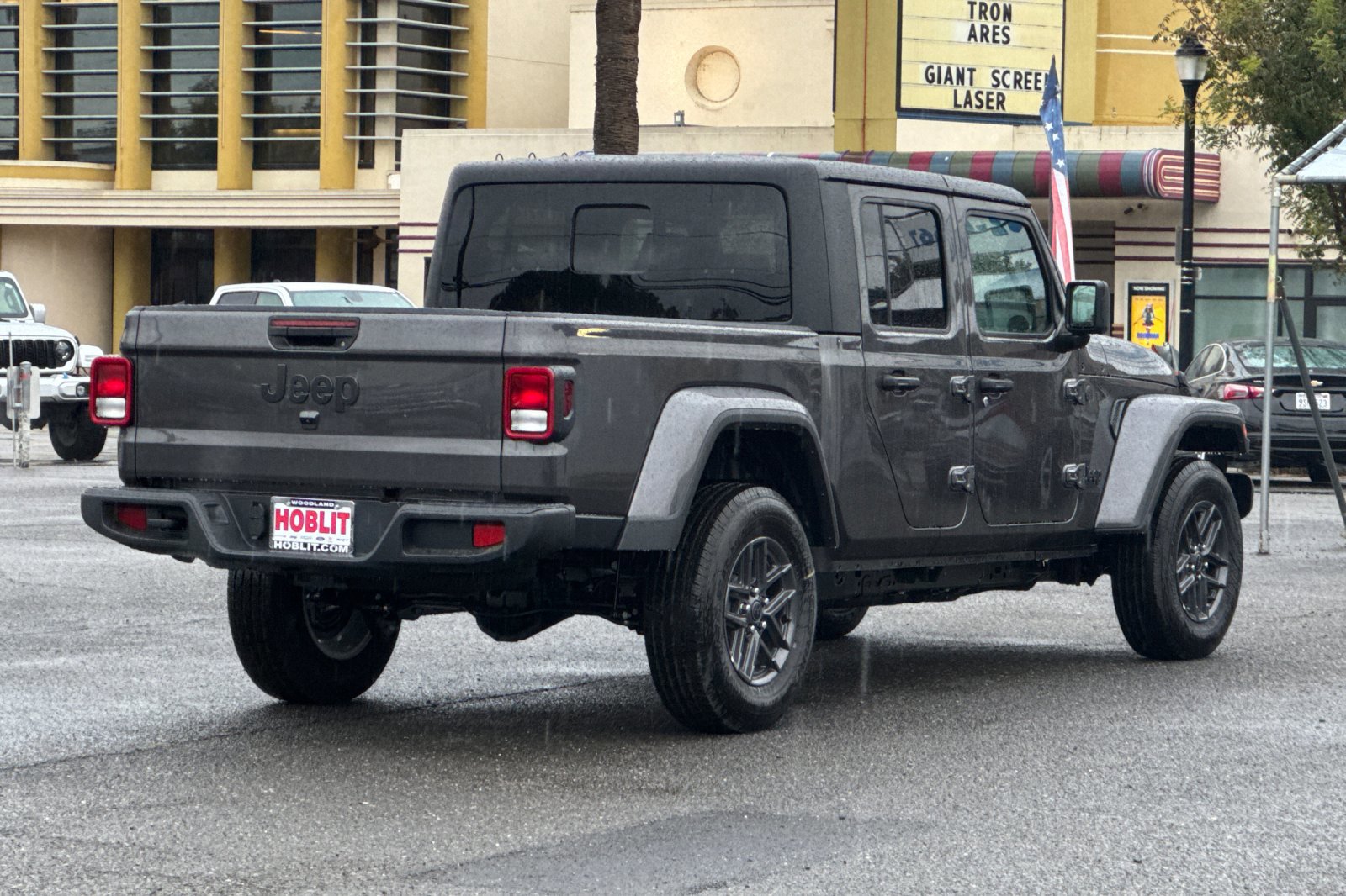 New 2025 Jeep Gladiator Sport image 3