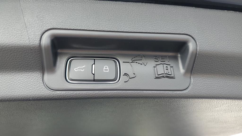 New 2026 Ford Explorer Active image 40