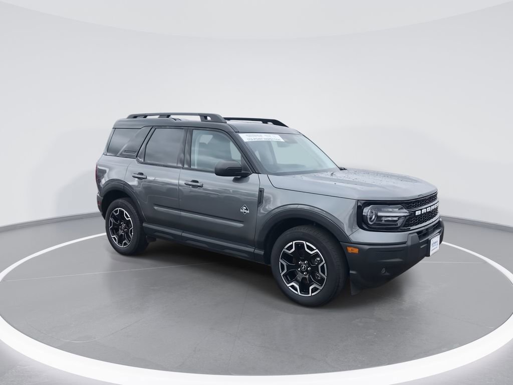 Used 2025 Ford Bronco Sport Outer Banks image 2