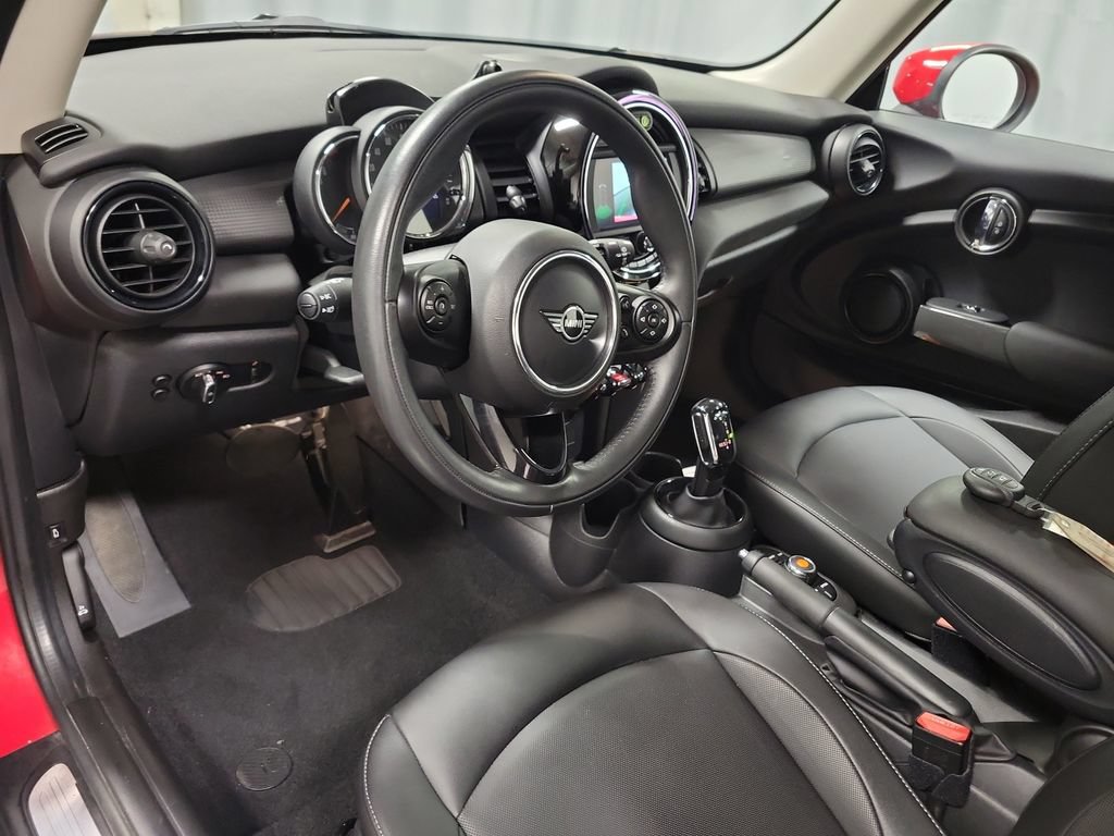 Used 2021 MINI Cooper 2-Door Hardtop FWD image 15