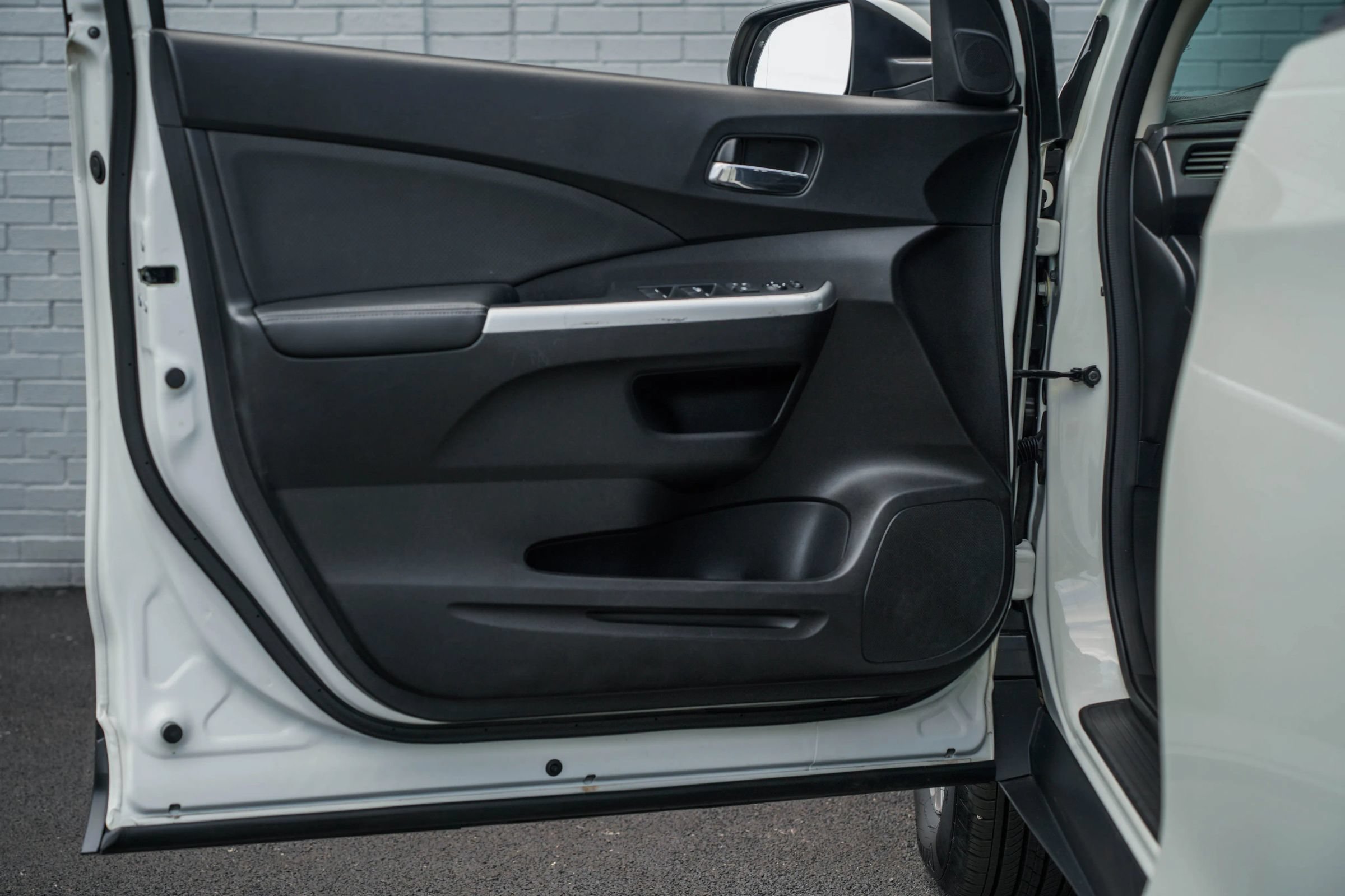 Used 2016 Honda CR-V EX-L image 9