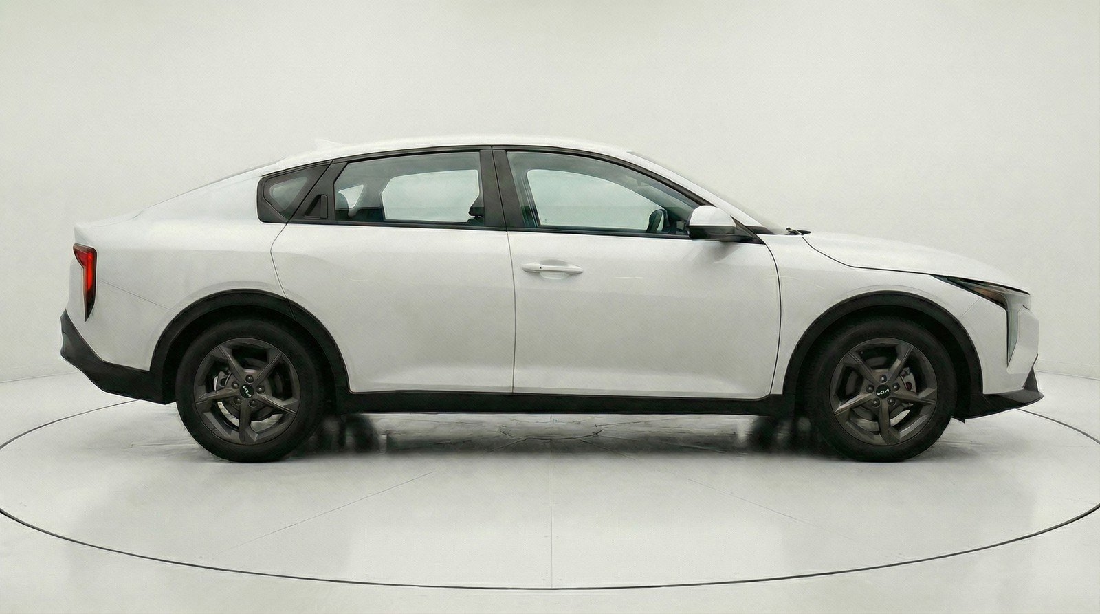 Used 2025 Kia K4 LXS FWD image 11