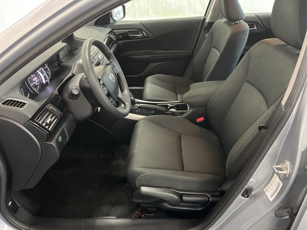 Used 2017 Honda Accord LX image 3