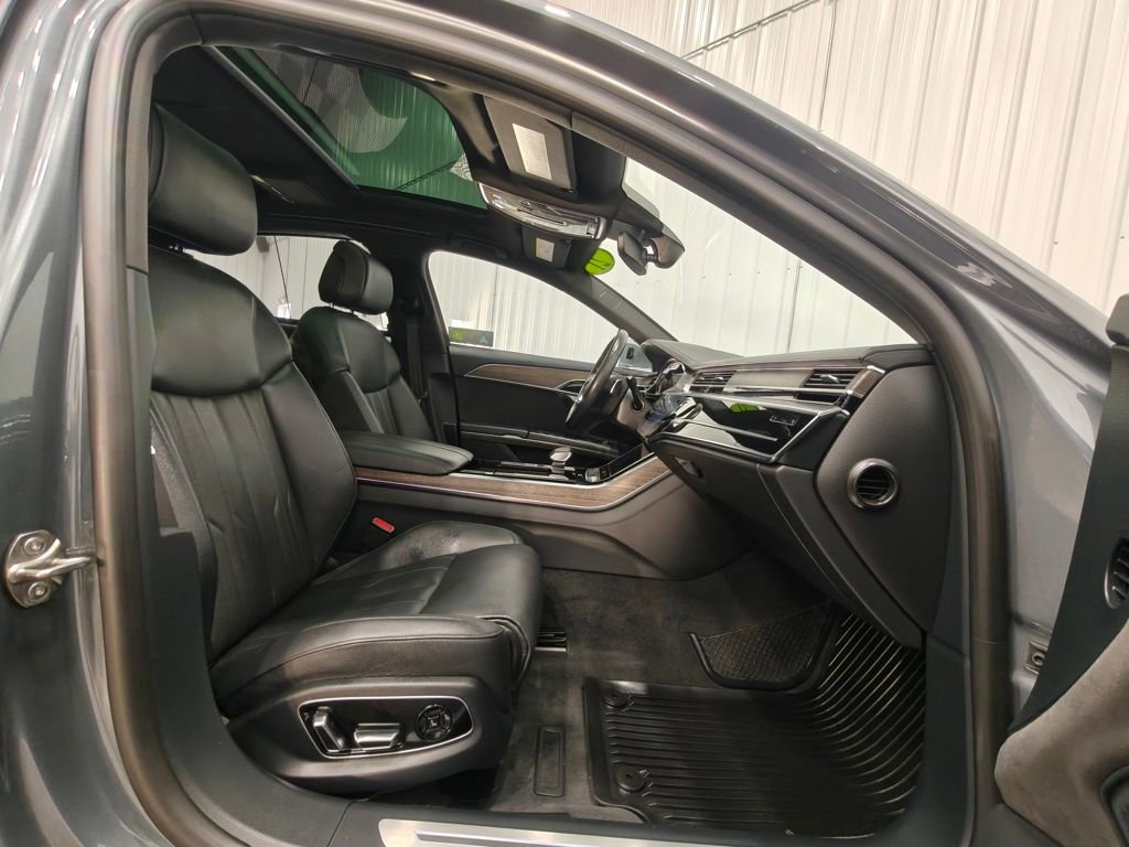 Used 2021 Audi A8 L 3.0T w/ Executive Plus Package image 24