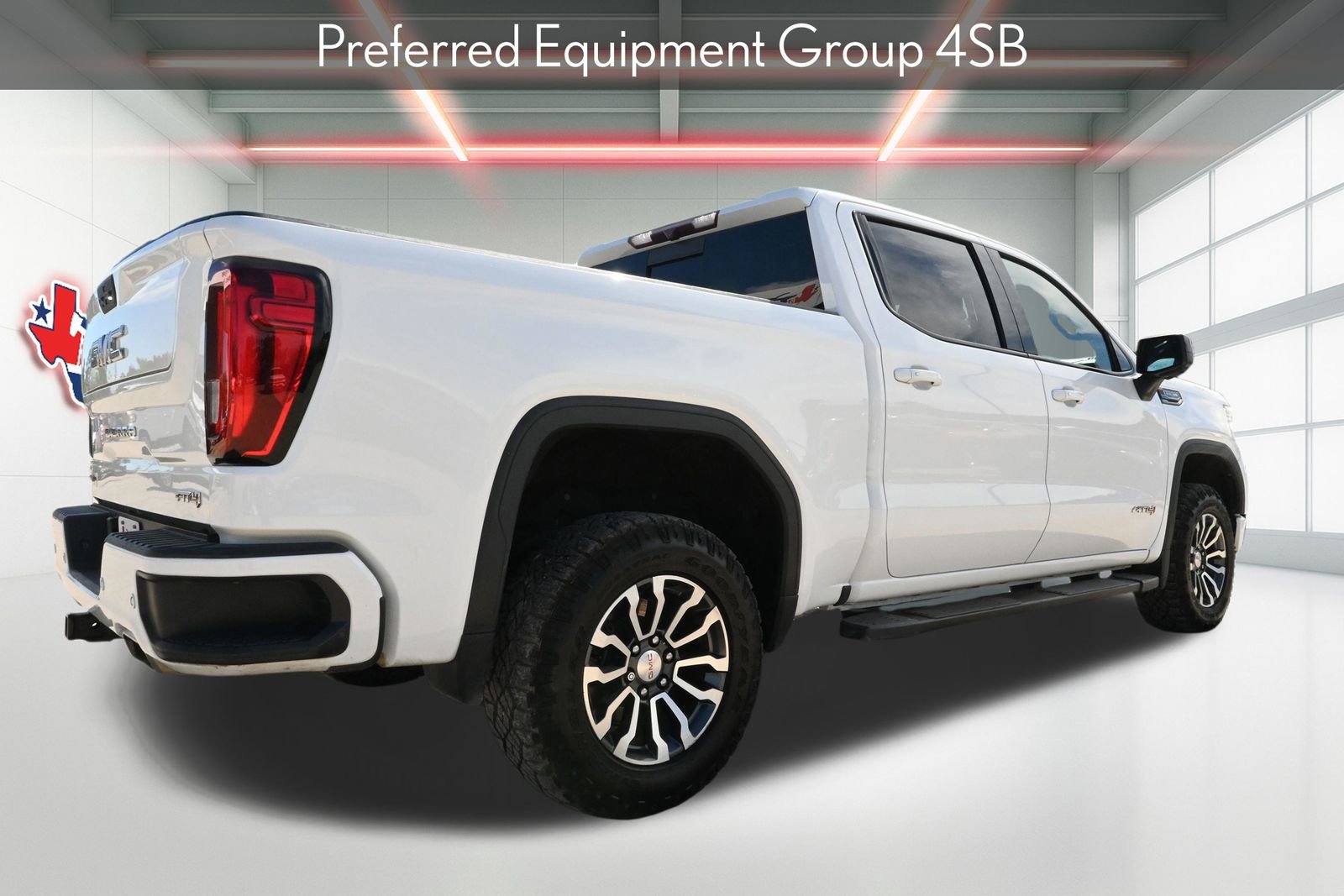 Used 2020 GMC Sierra 1500 AT4 w/ AT4 Premium Package image 3