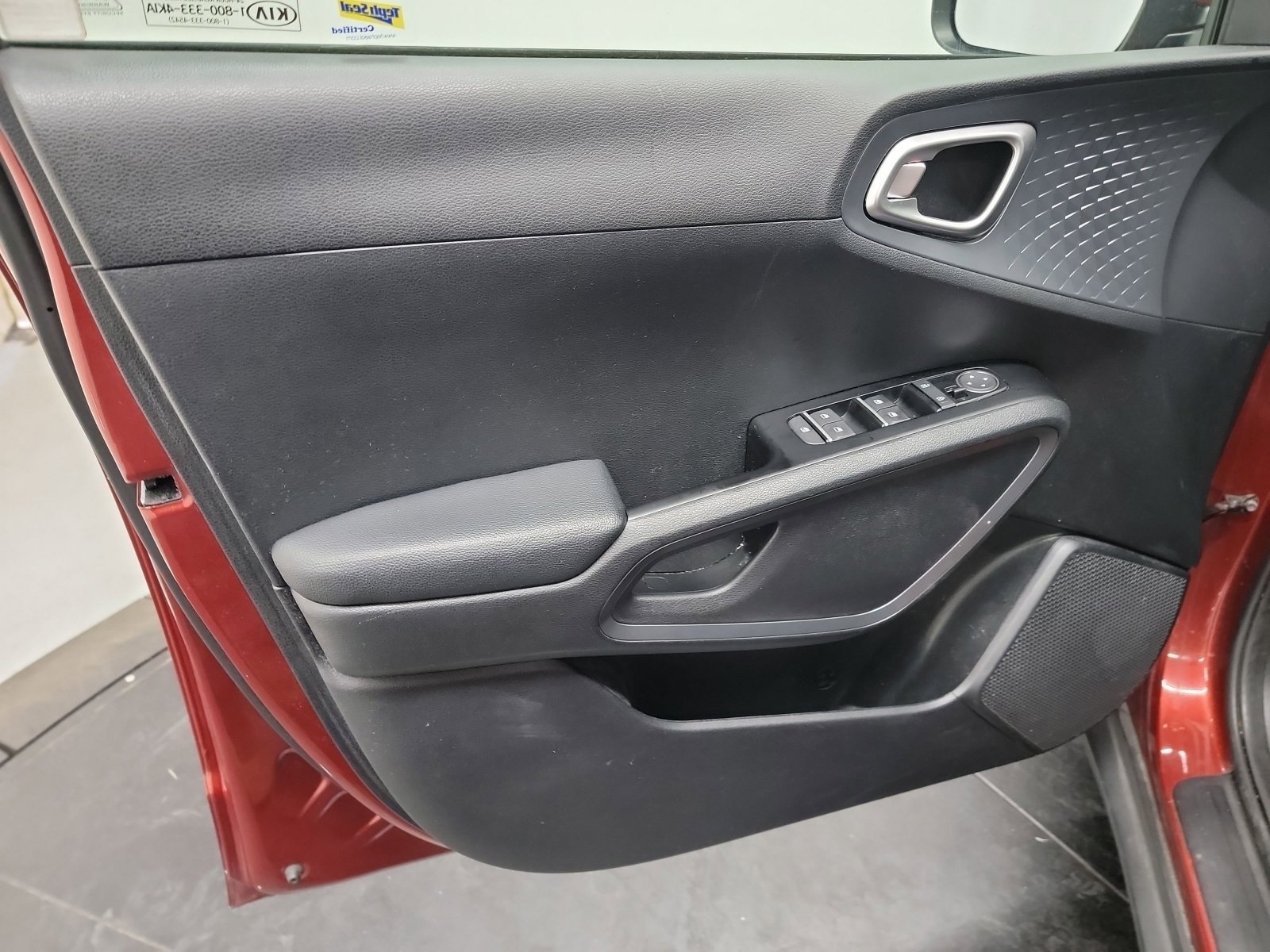 Used 2020 Kia Soul S FWD image 8