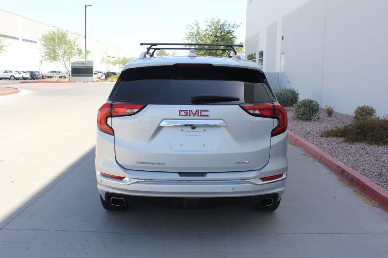 Used 2020 GMC Terrain Denali w/ Denali Premium Package AWD/4WD image 6
