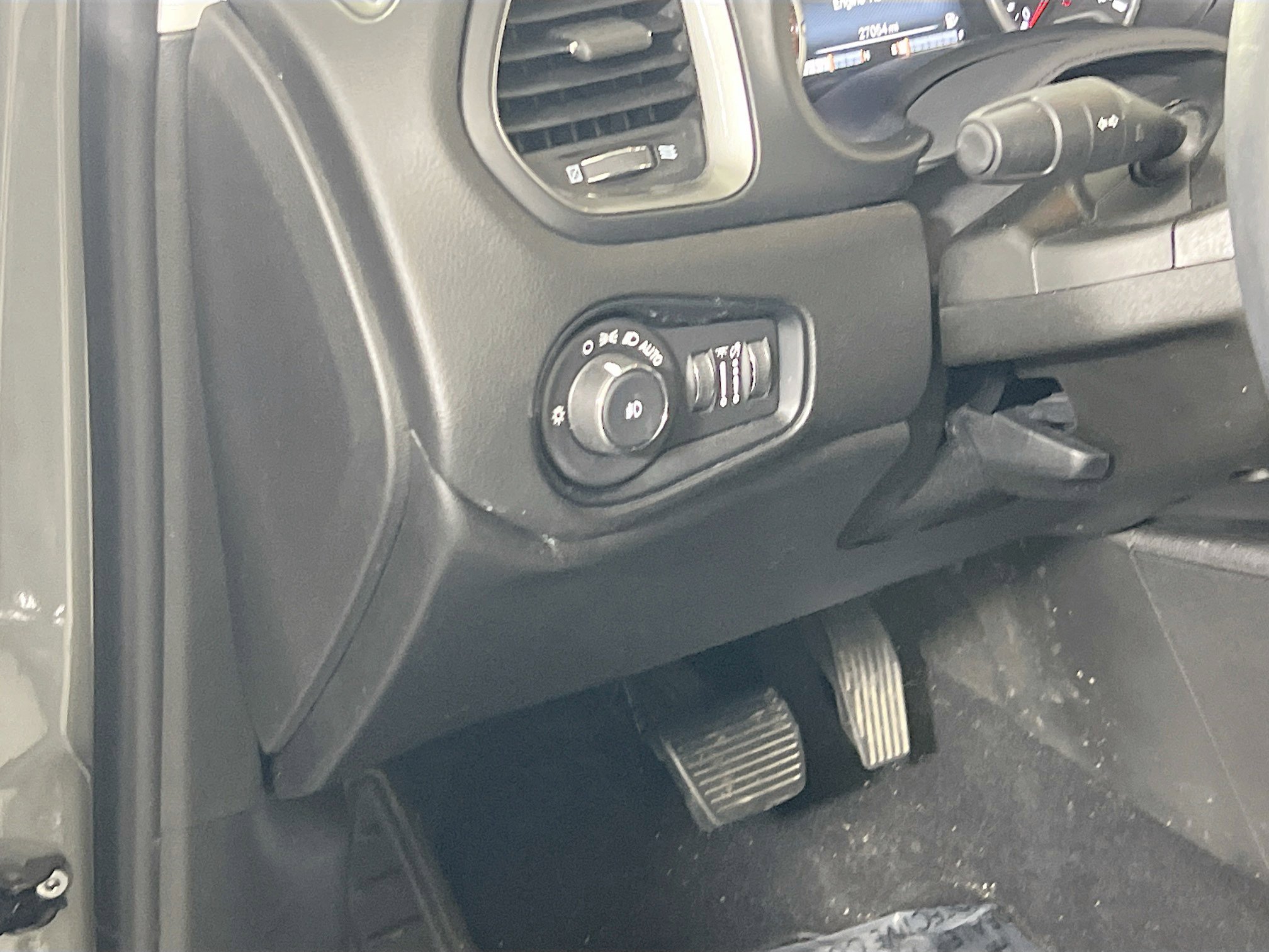 Used 2022 Jeep Renegade Latitude w/ Convenience Group image 10