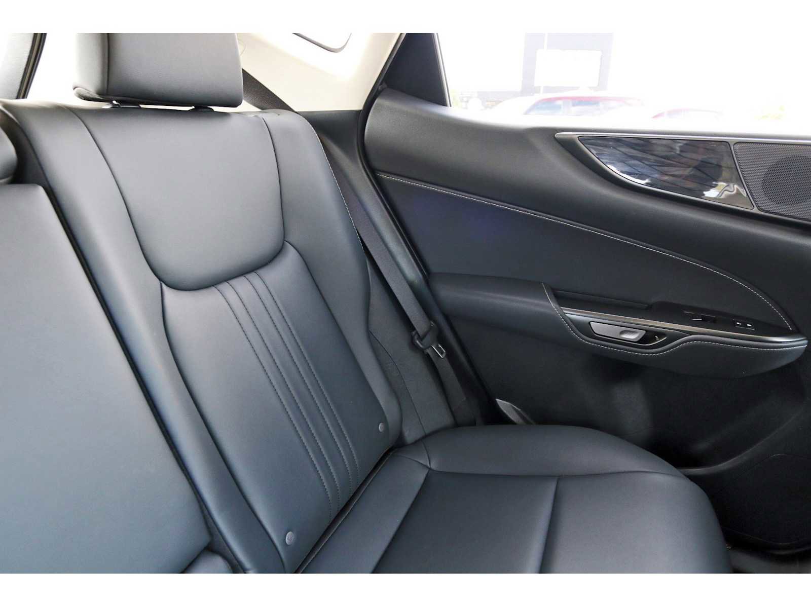 Used 2025 Lexus NX 250 Premium w/ Towing Package (2000 Lbs) image 10