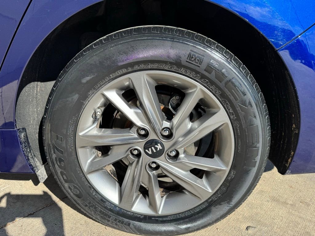 Used 2019 Kia Optima LX image 9