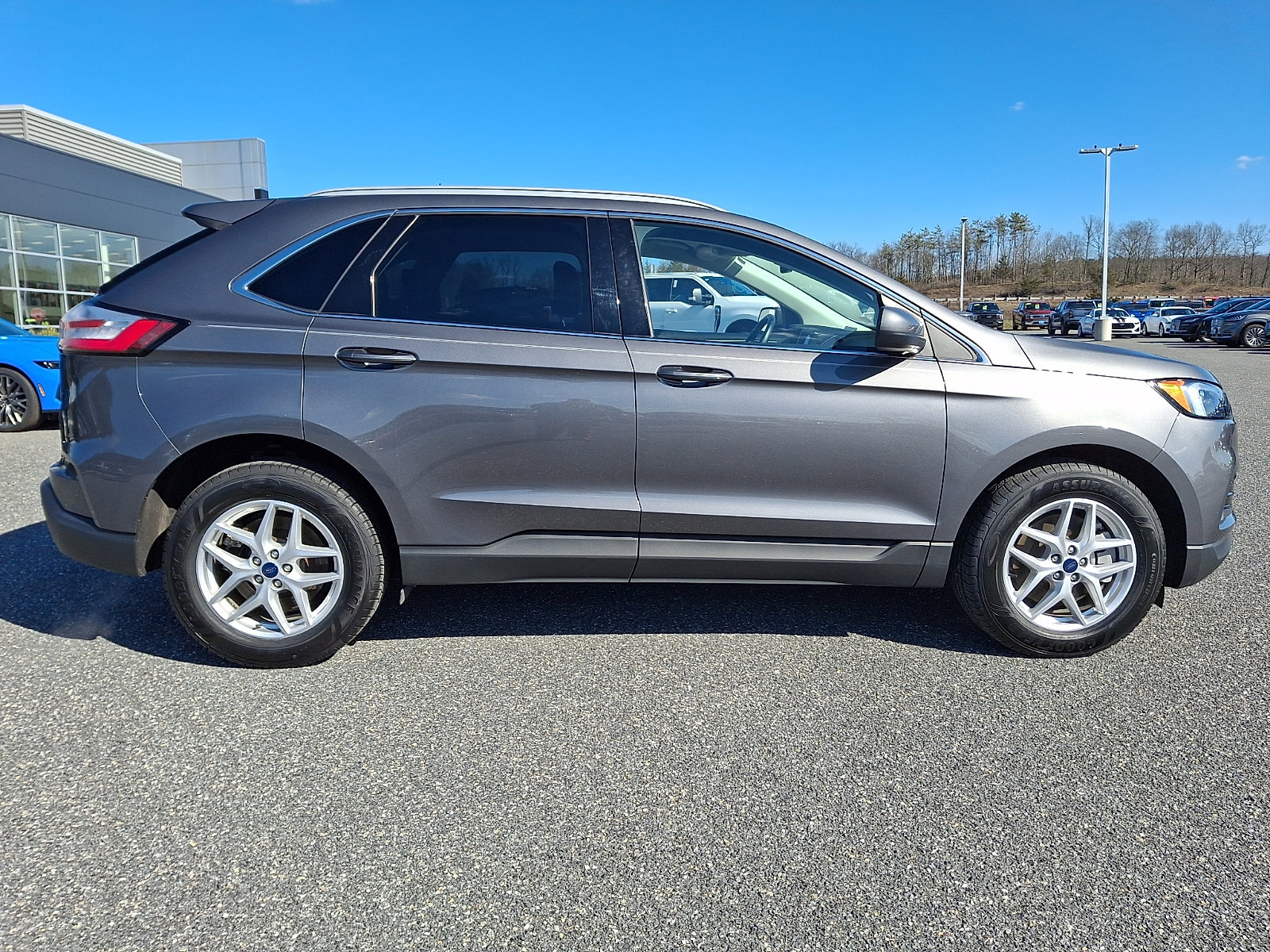 Certified 2022 Ford Edge SEL w/ Convenience Package AWD/4WD image 7