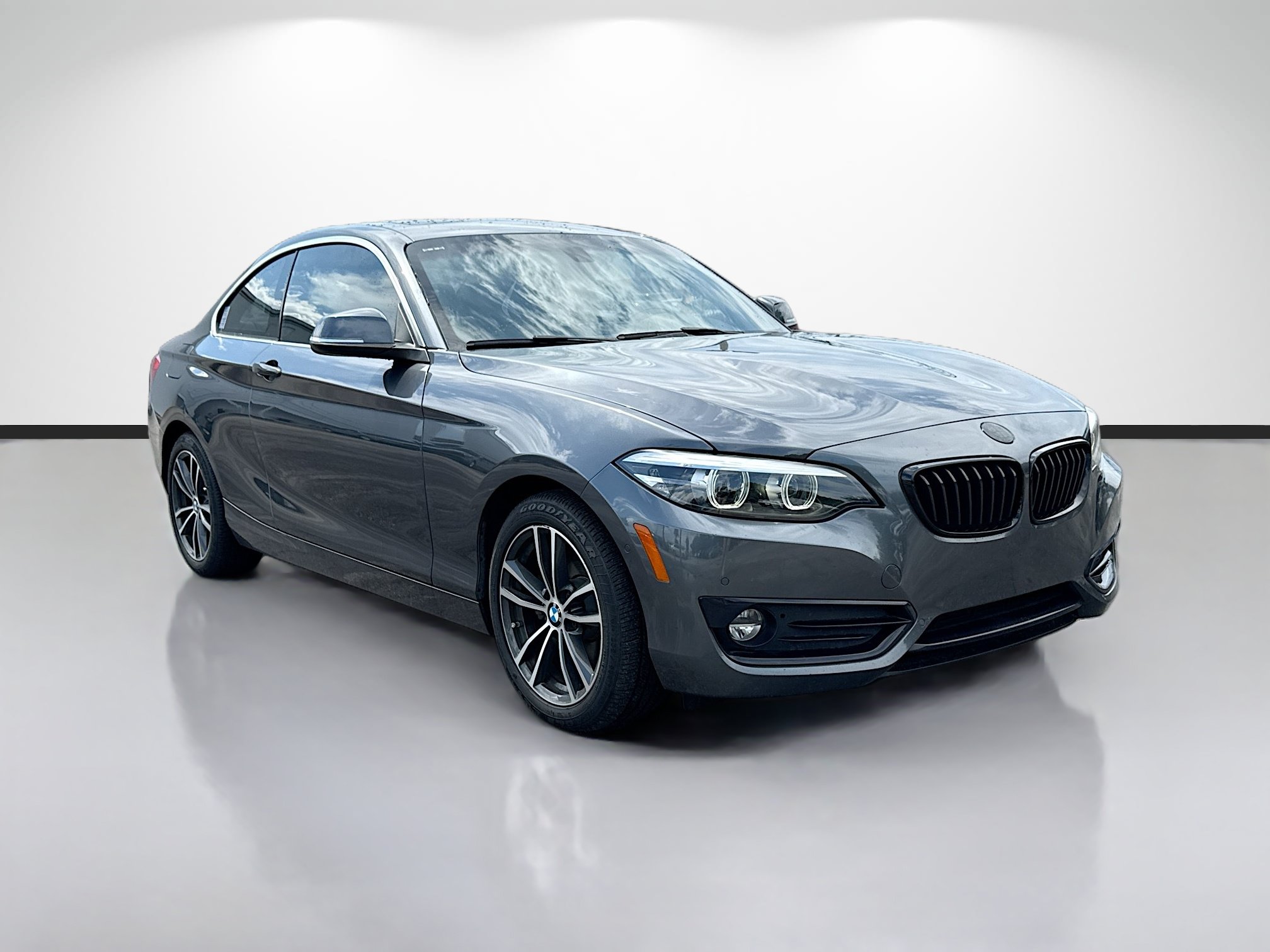 Used 2018 BMW 230i Coupe RWD image 1