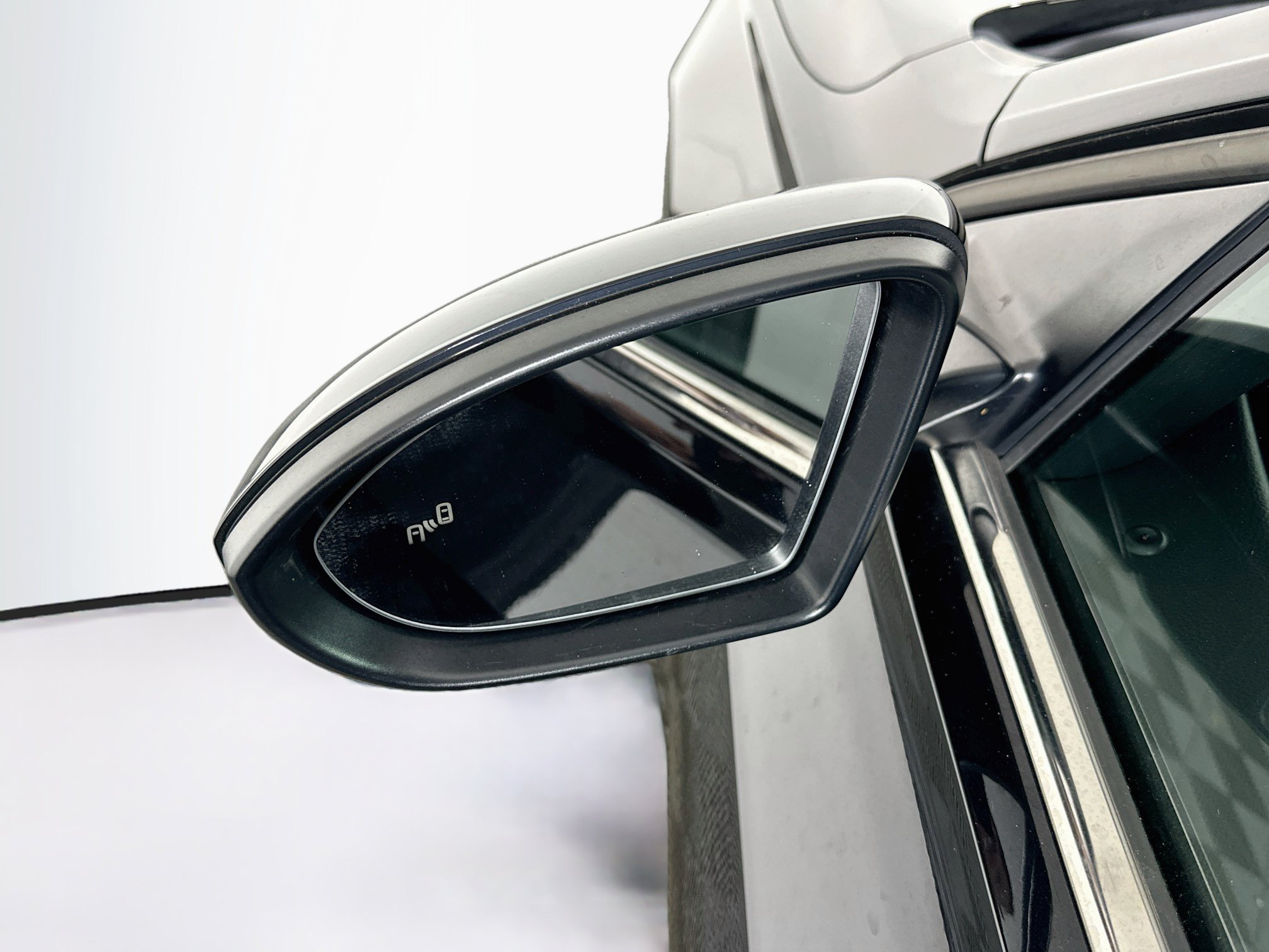 Used 2025 Volkswagen Jetta SE FWD image 16