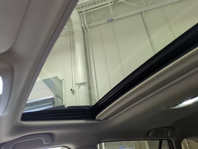 Used 2019 Subaru Outback 3.6R Limited image 17