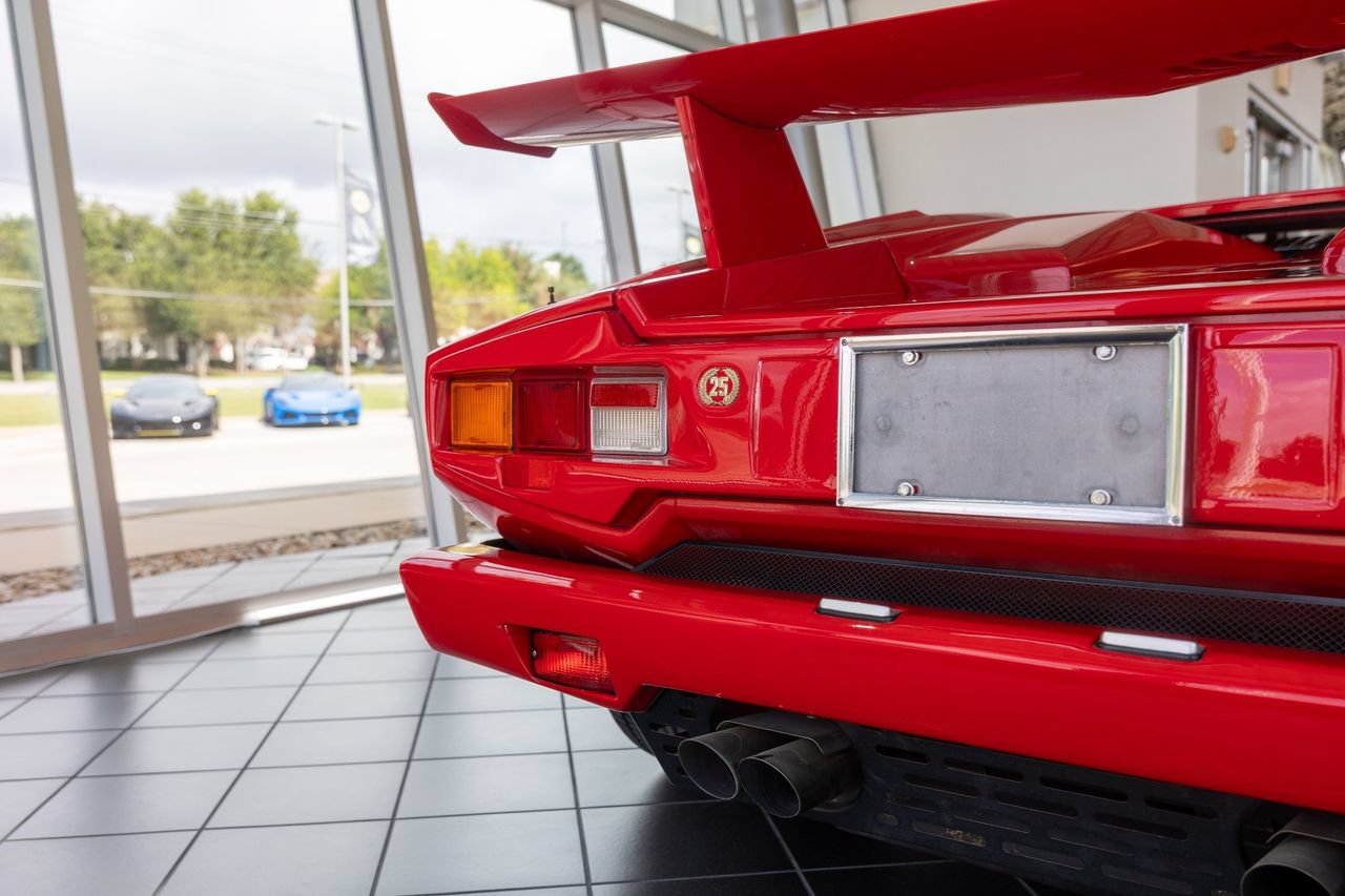 Used 1989 Lamborghini Countach Coupe RWD image 4