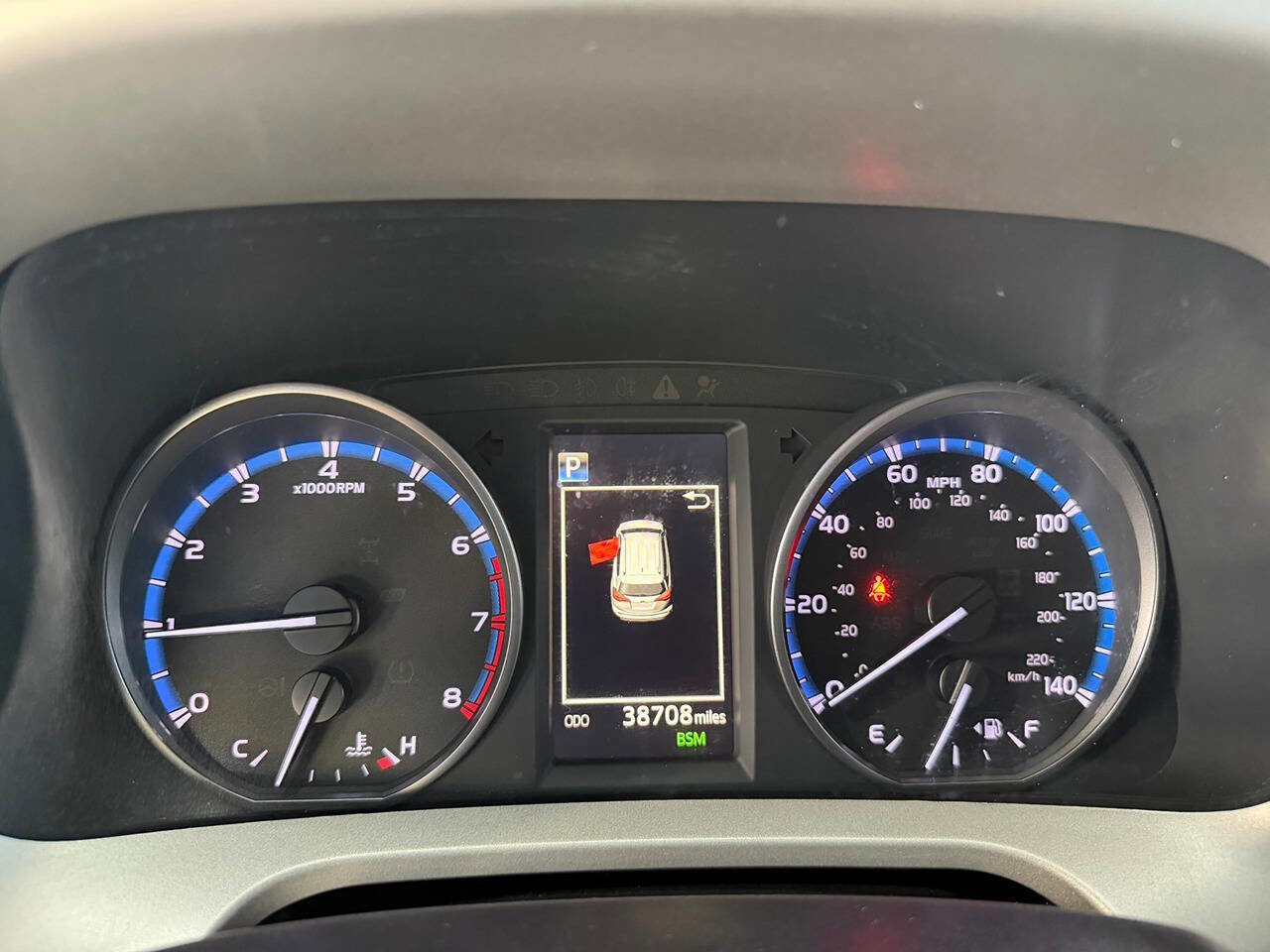 Used 2018 Toyota RAV4 XLE FWD image 29