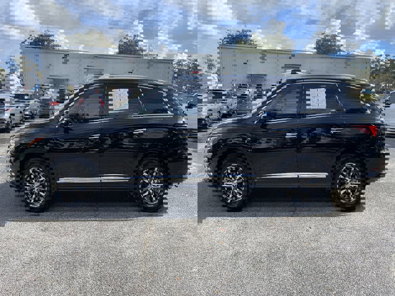 Used 2020 INFINITI QX60 Luxe w/ Essential Package image 2