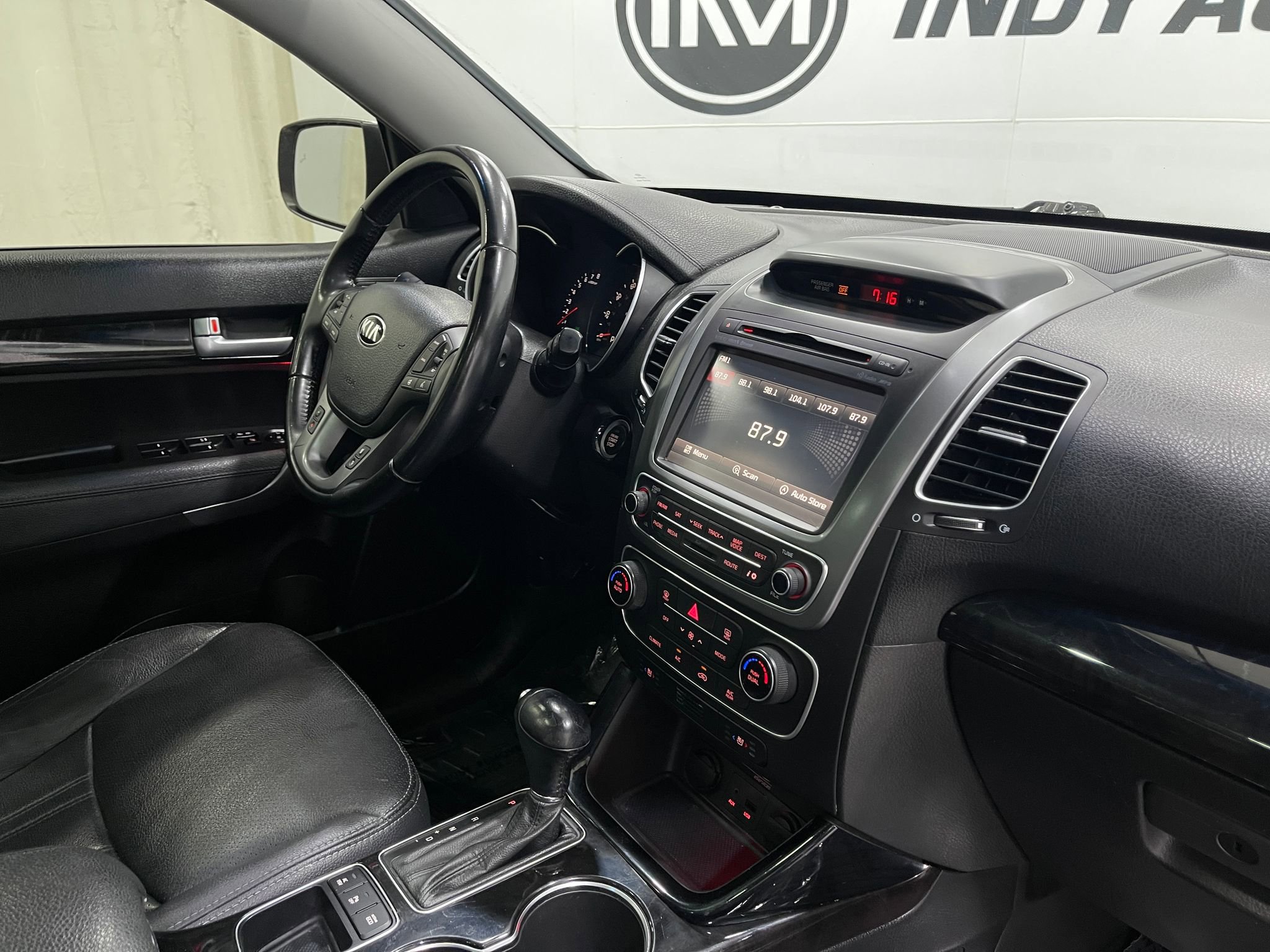 Used 2014 Kia Sorento SX w/ 3rd Row Package image 18