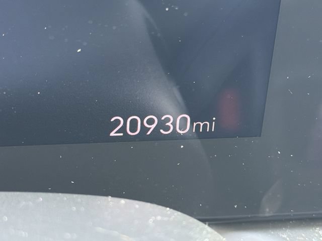 Used 2025 Buick Encore GX Preferred AWD/4WD image 17