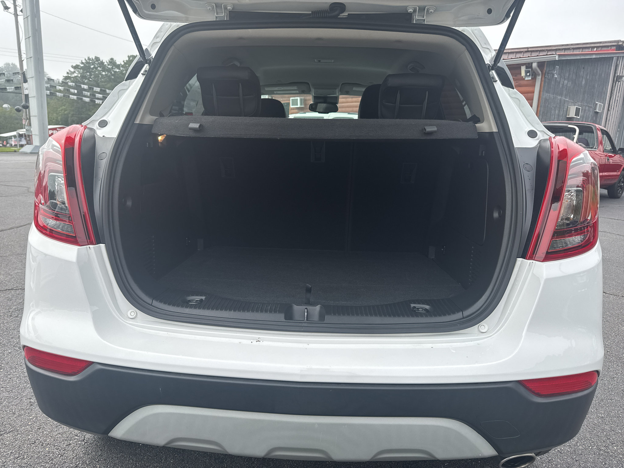 Used 2022 Buick Encore Preferred w/ Safety Package AWD/4WD image 15