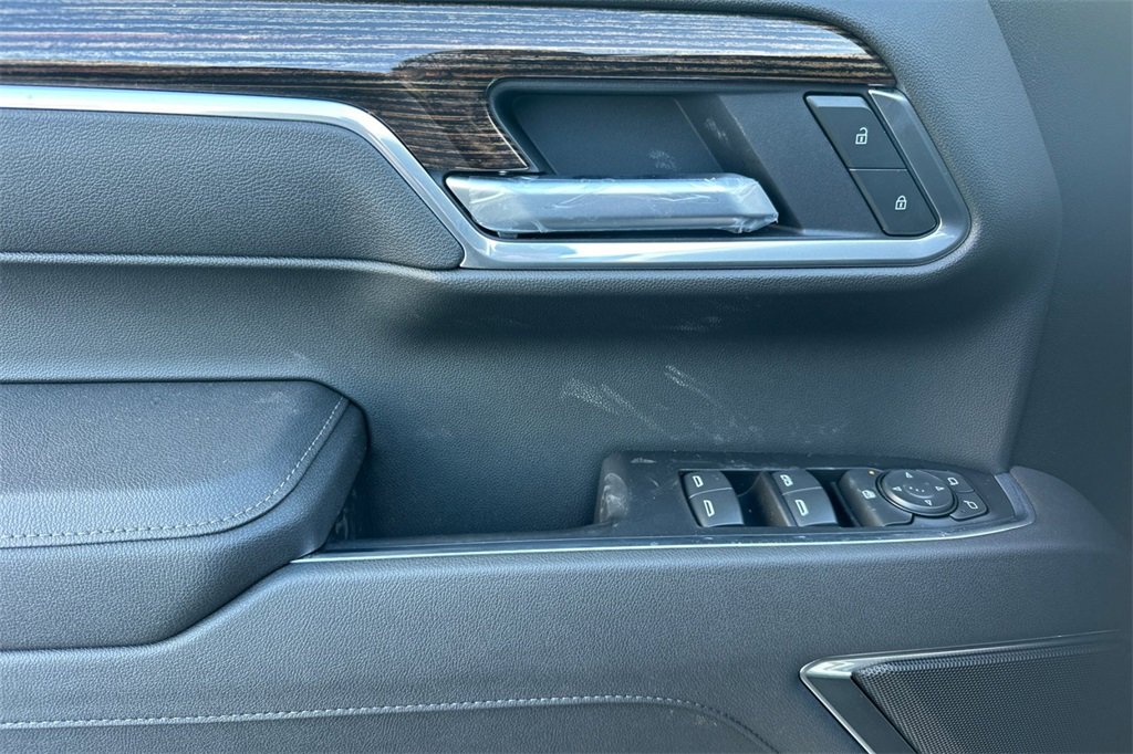 New 2025 GMC Sierra 1500 SLE w/ Preferred Package image 9