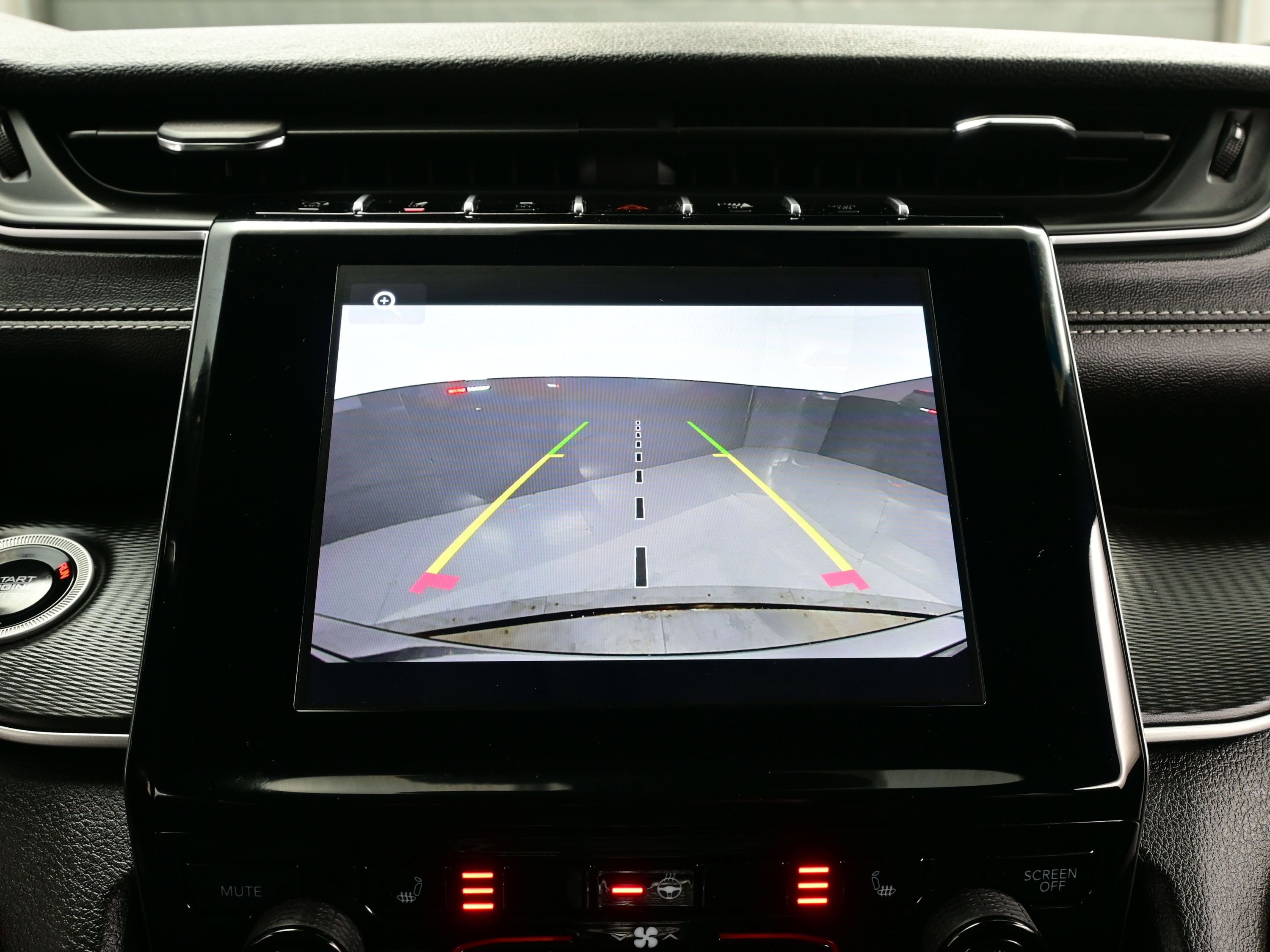 Used 2024 Jeep Grand Cherokee Altitude image 19