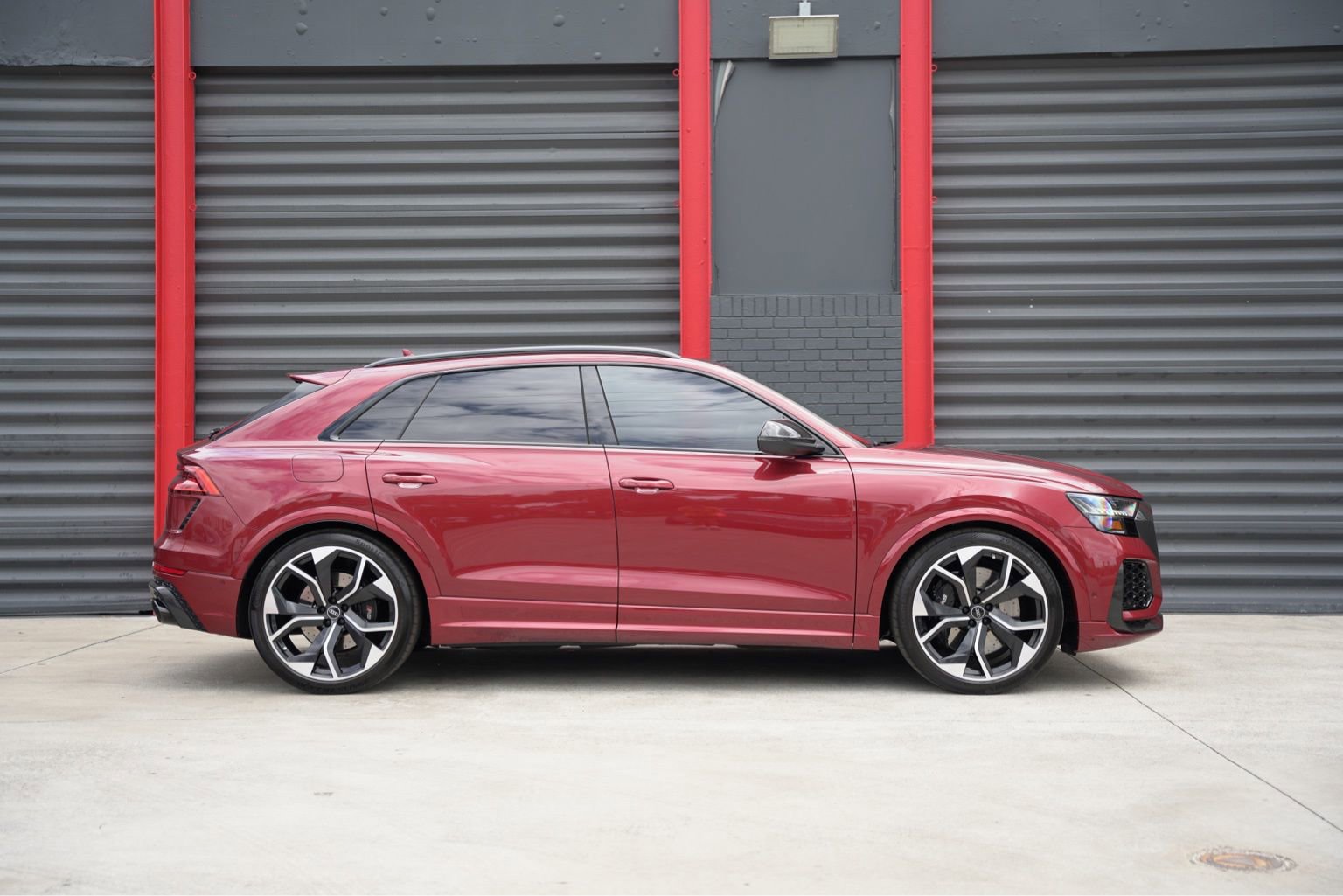 Used 2022 Audi RS Q8 w/ Carbon Optic Package image 9