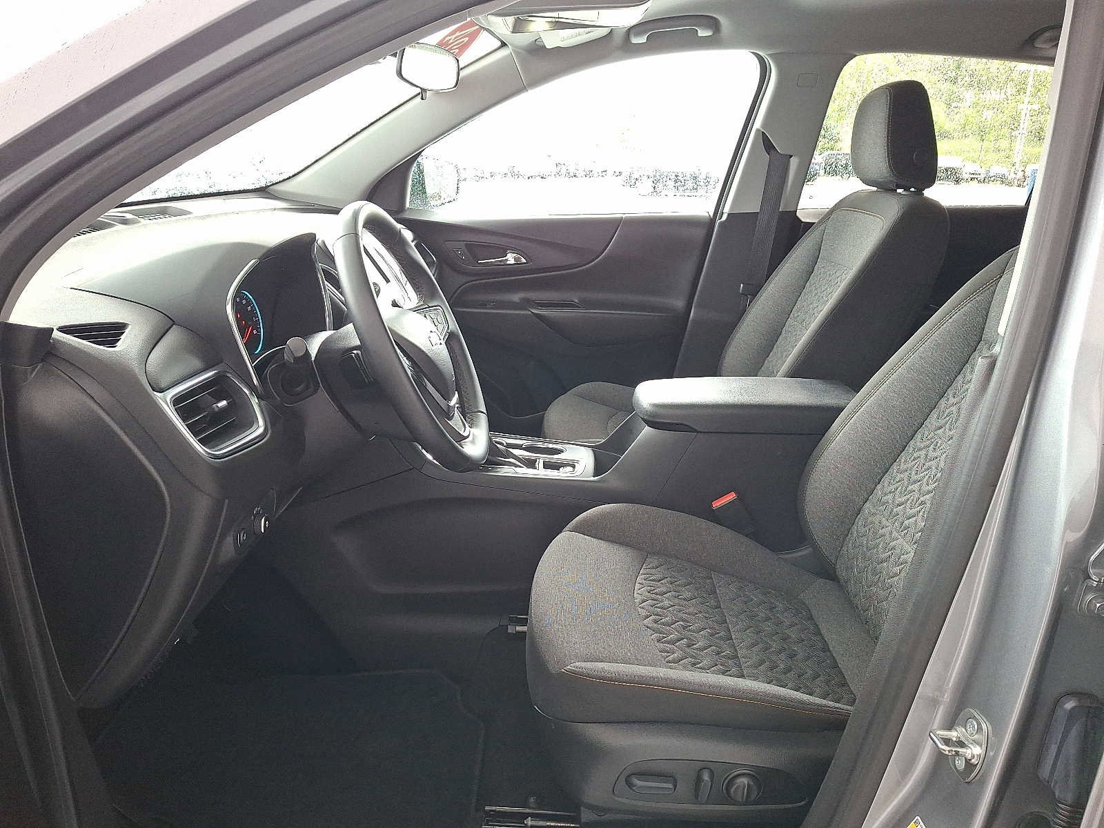 Used 2024 Chevrolet Equinox LT AWD/4WD image 13