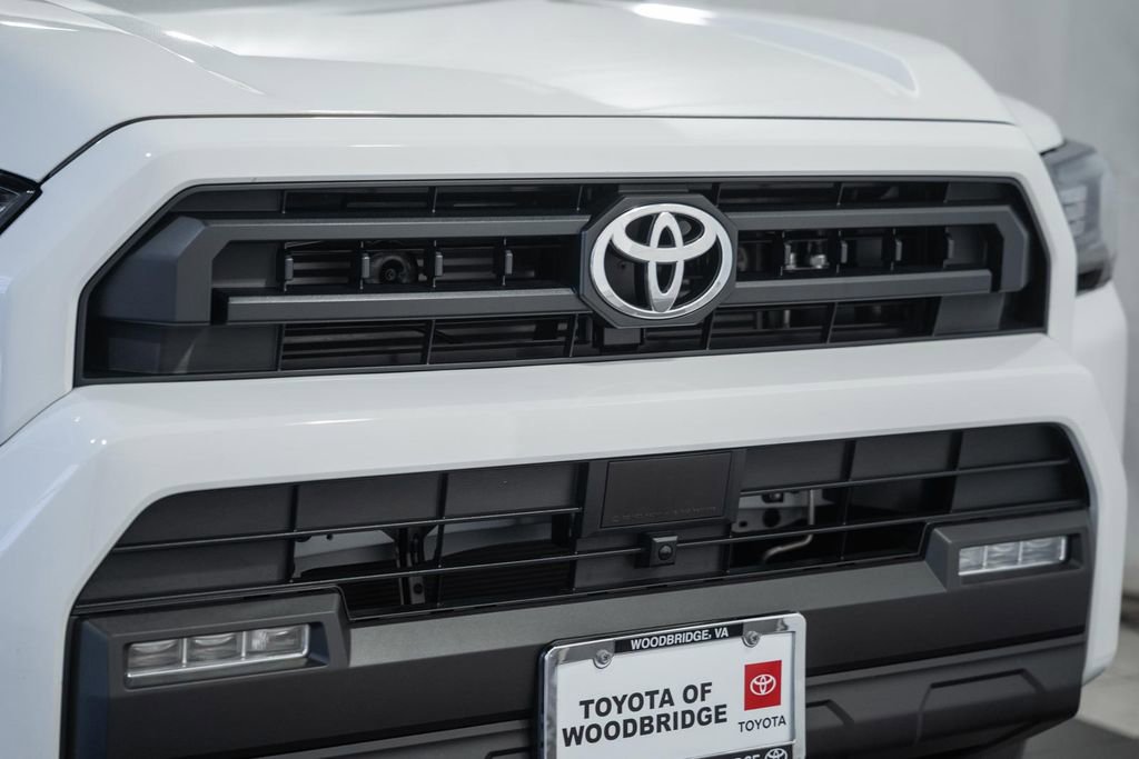 Used 2026 Toyota 4Runner SR5 AWD/4WD image 9