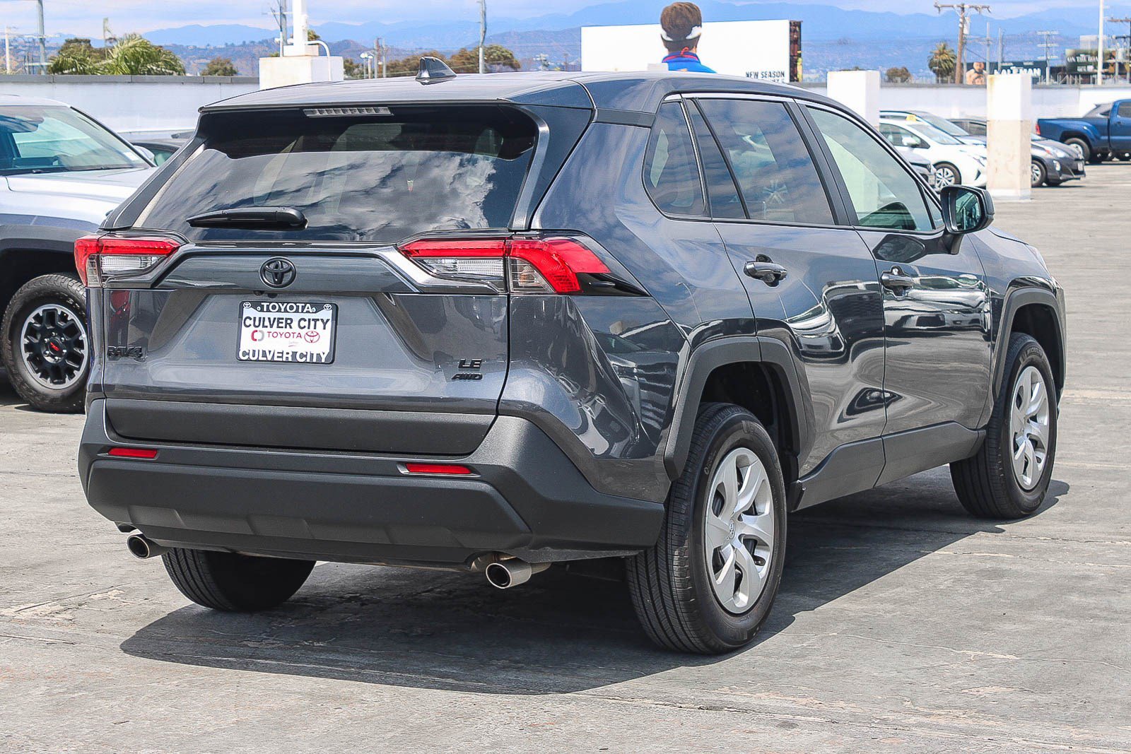 Certified 2023 Toyota RAV4 LE AWD/4WD image 9