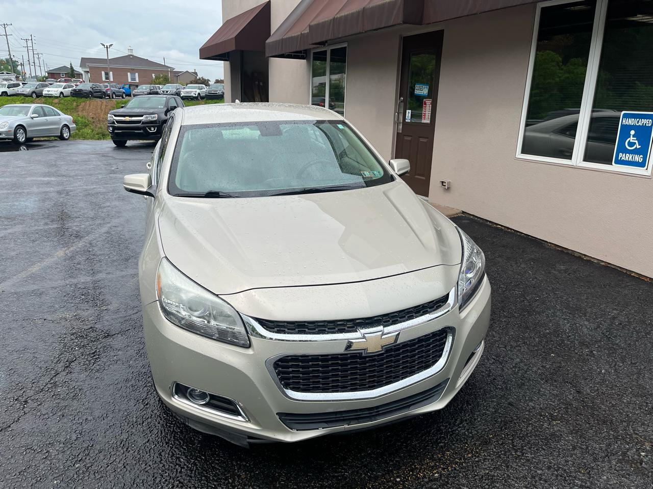 Used 2015 Chevrolet Malibu LT FWD image 2