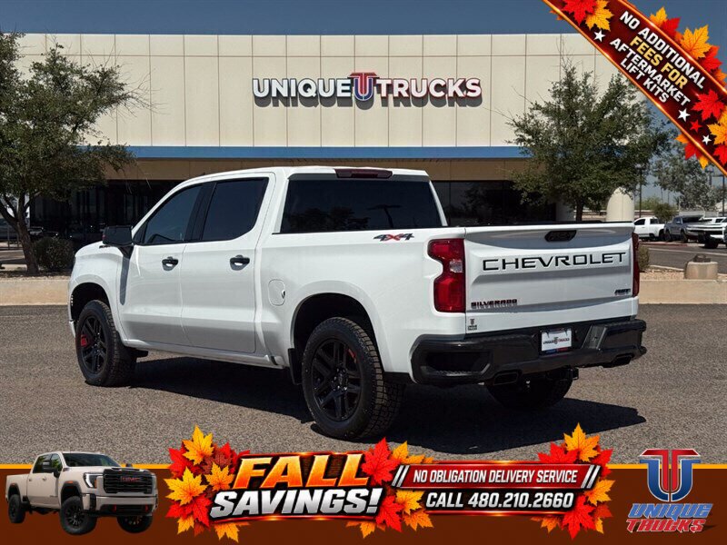 Used 2023 Chevrolet Silverado 1500 RST w/ Redline Edition AWD/4WD image 9