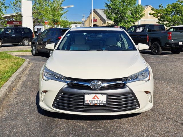 Used 2015 Toyota Camry XLE image 3
