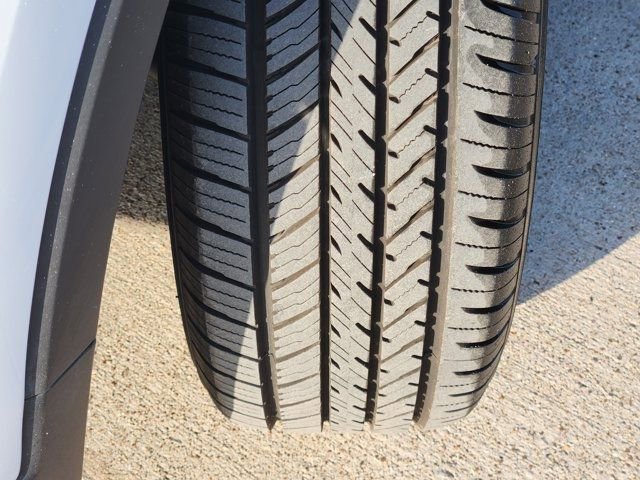 Used 2020 Buick Encore Preferred image 18