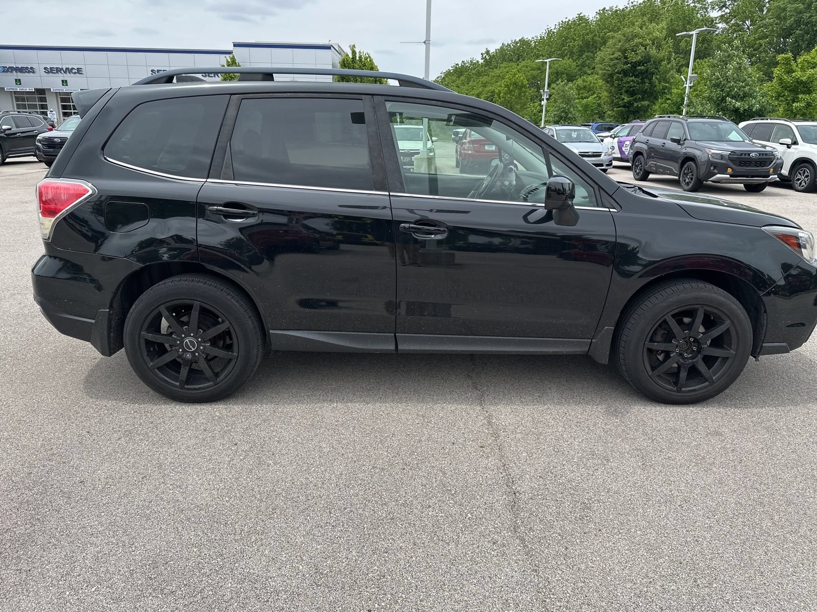 Used 2018 Subaru Forester 2.5i Limited AWD/4WD image 10
