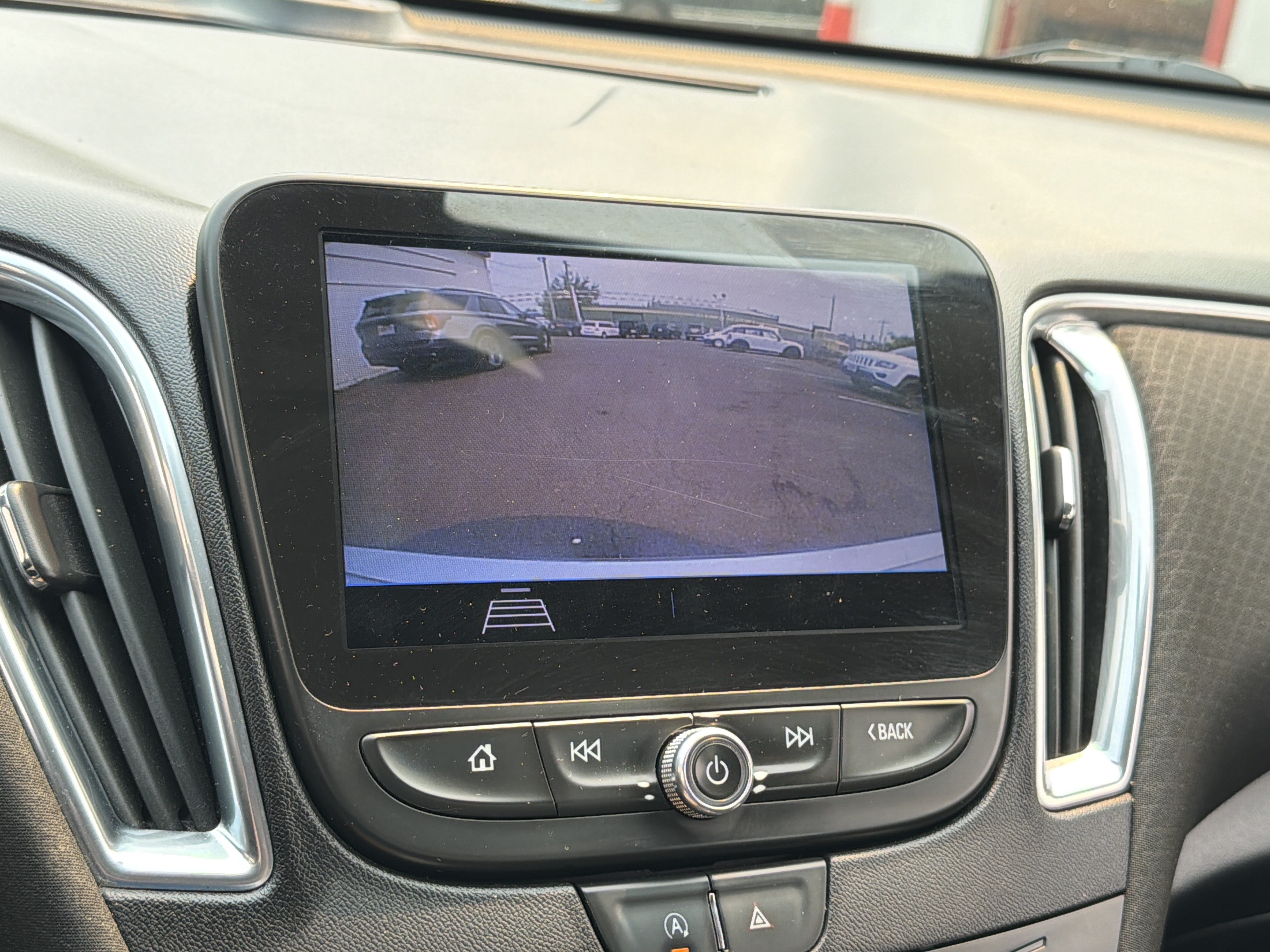 Used 2020 Chevrolet Malibu LT FWD image 20