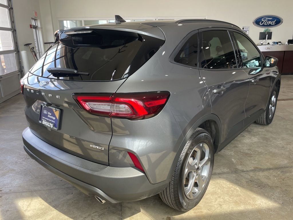 Used 2025 Ford Escape ST-Line image 5