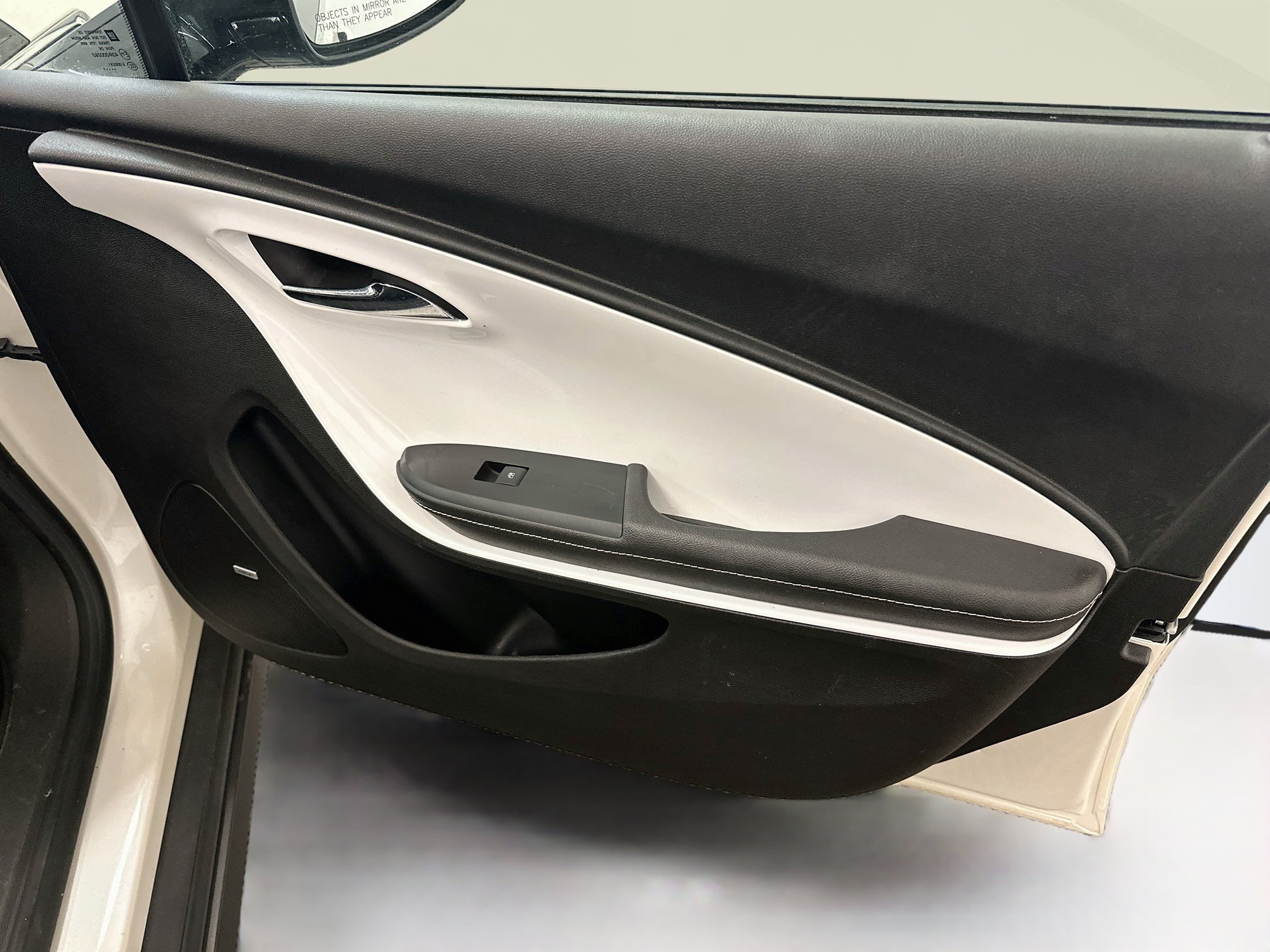 Used 2012 Chevrolet Volt Premium w/ Premium Trim Package FWD image 33