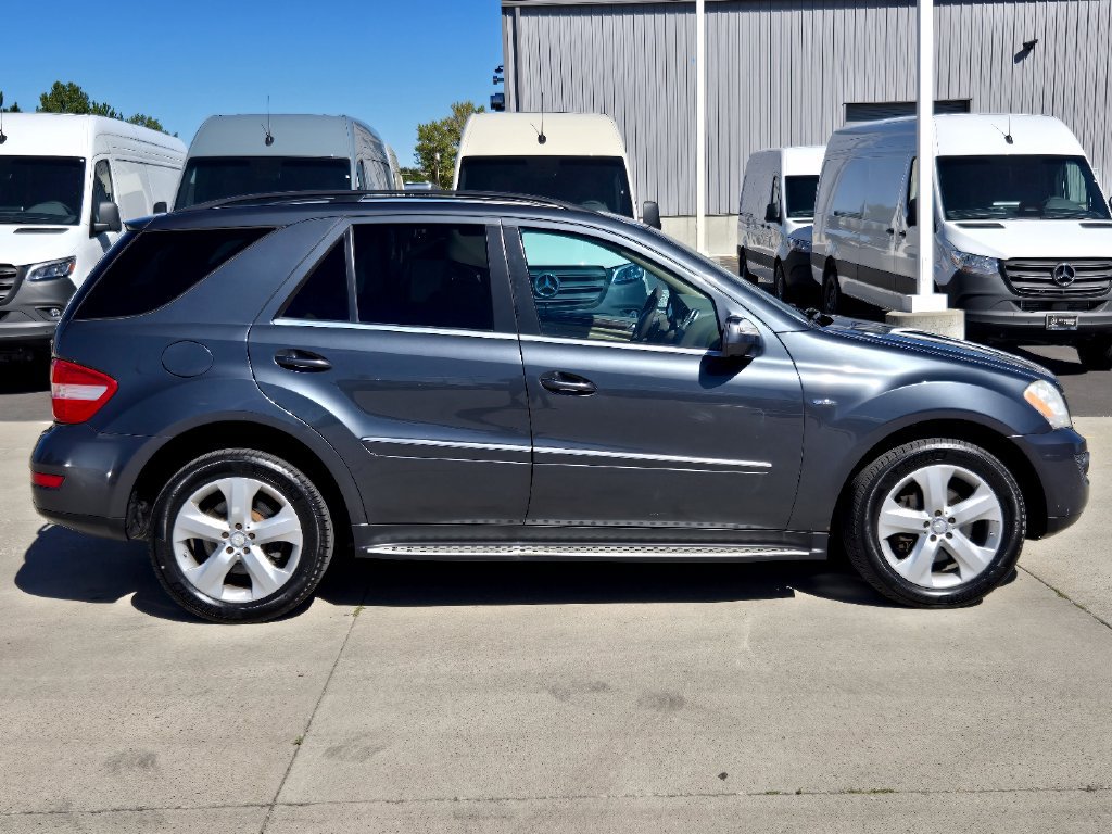 Used 2010 Mercedes-Benz ML 350 BlueTEC 4MATIC image 40