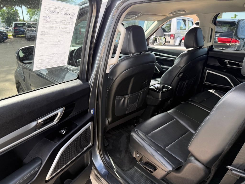 Used 2020 Kia Telluride LX AWD/4WD image 13
