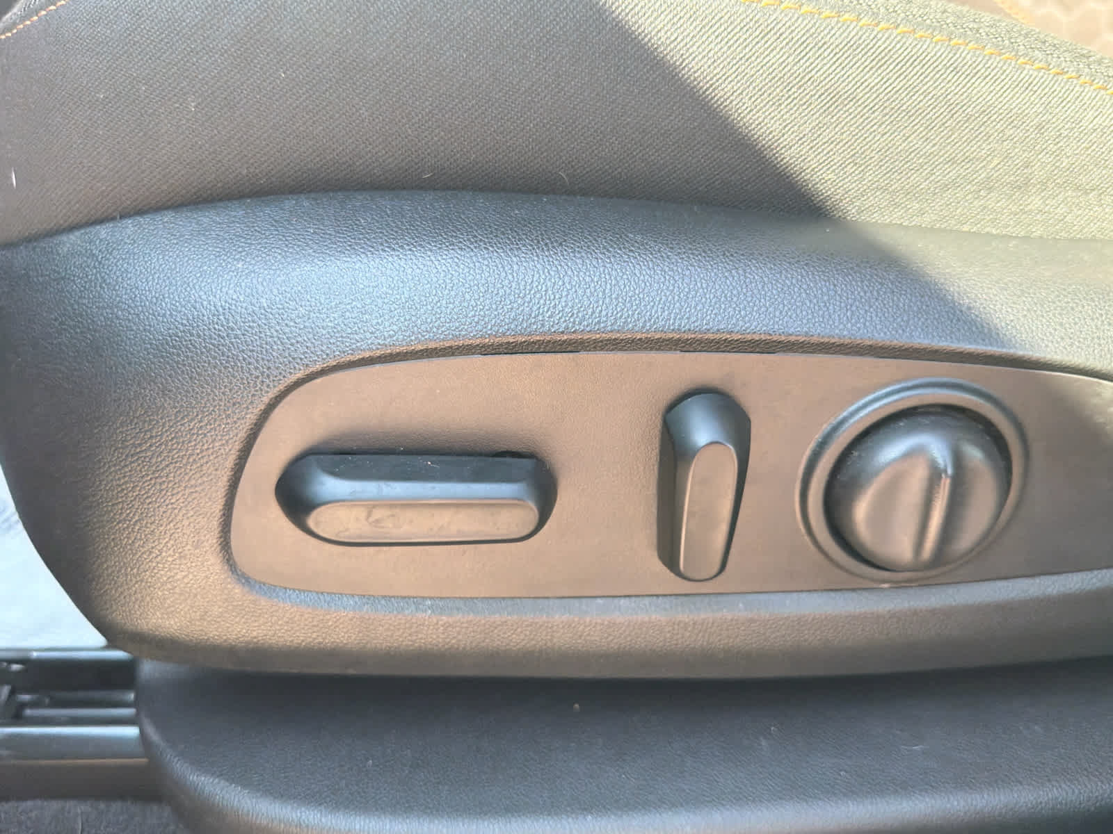 Used 2020 Chevrolet Equinox LT FWD image 18