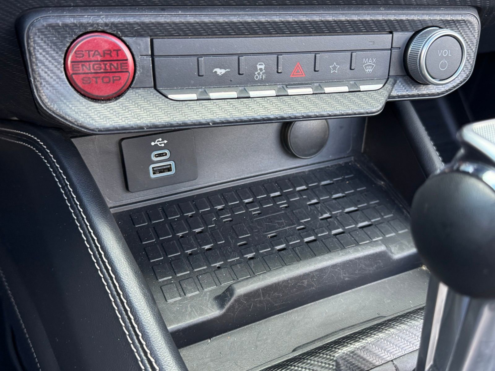 Used 2024 Ford Mustang GT Premium image 23