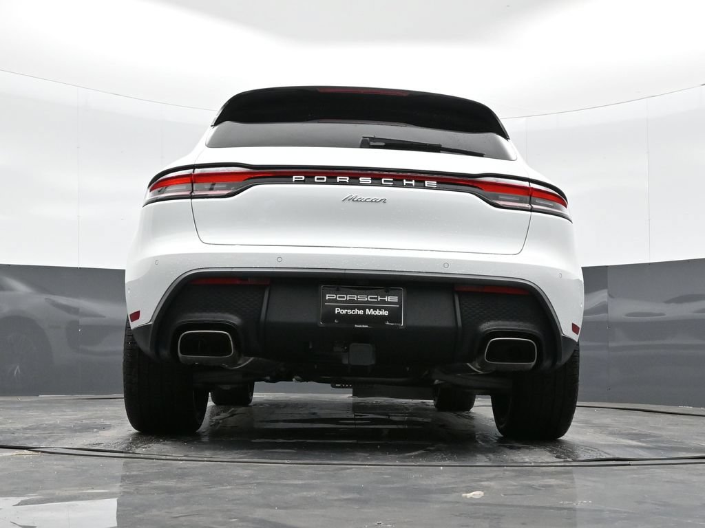 Certified 2026 Porsche Macan AWD/4WD image 36