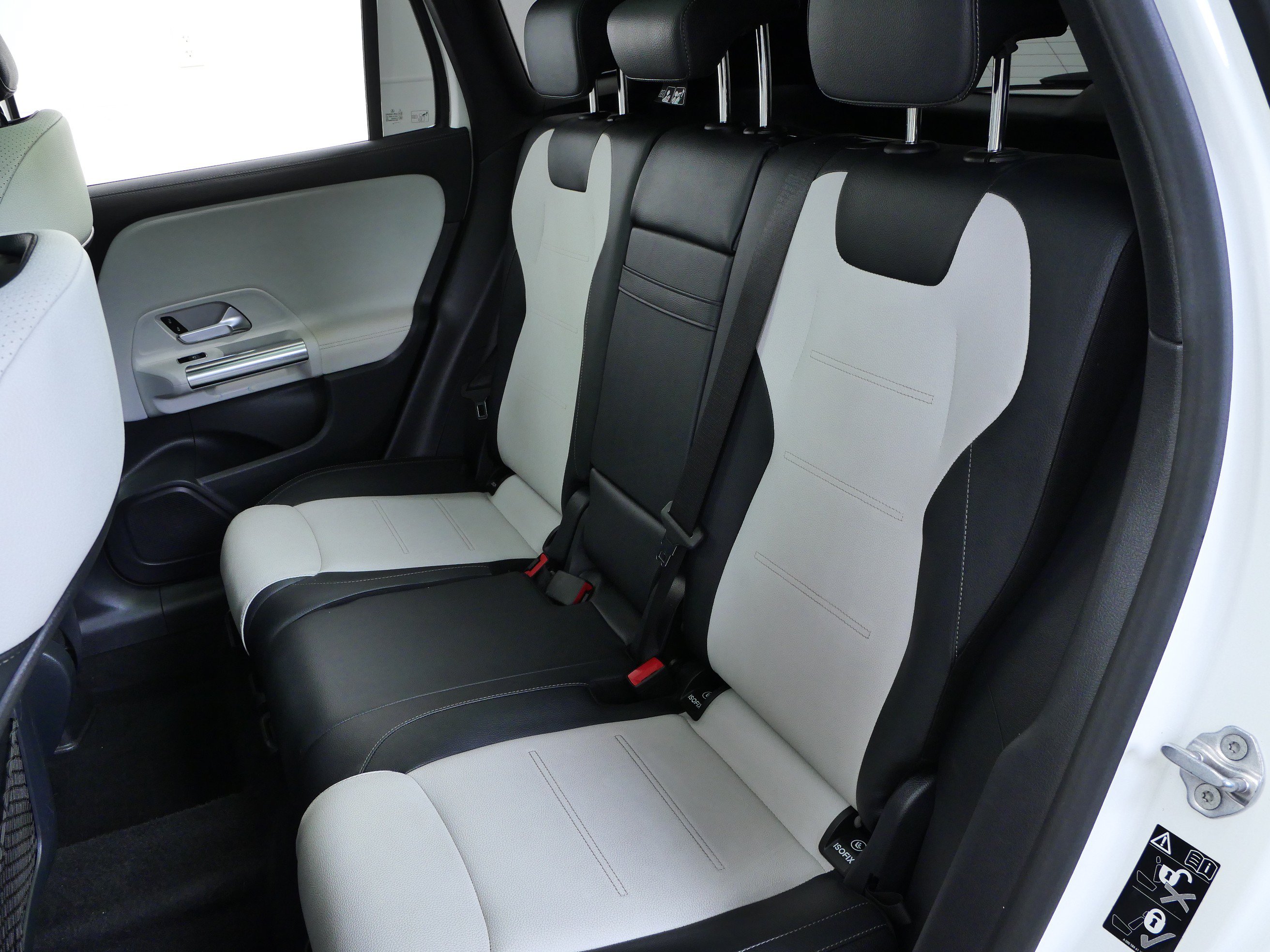 Used 2022 Mercedes-Benz GLA 250 4MATIC image 20