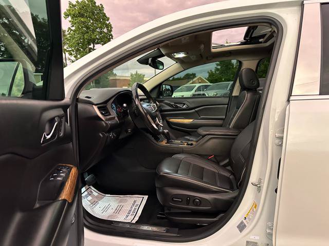 Used 2017 GMC Acadia Denali w/ Technology Package AWD/4WD image 10