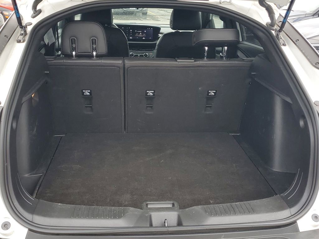 Used 2025 Buick Envista Preferred image 25