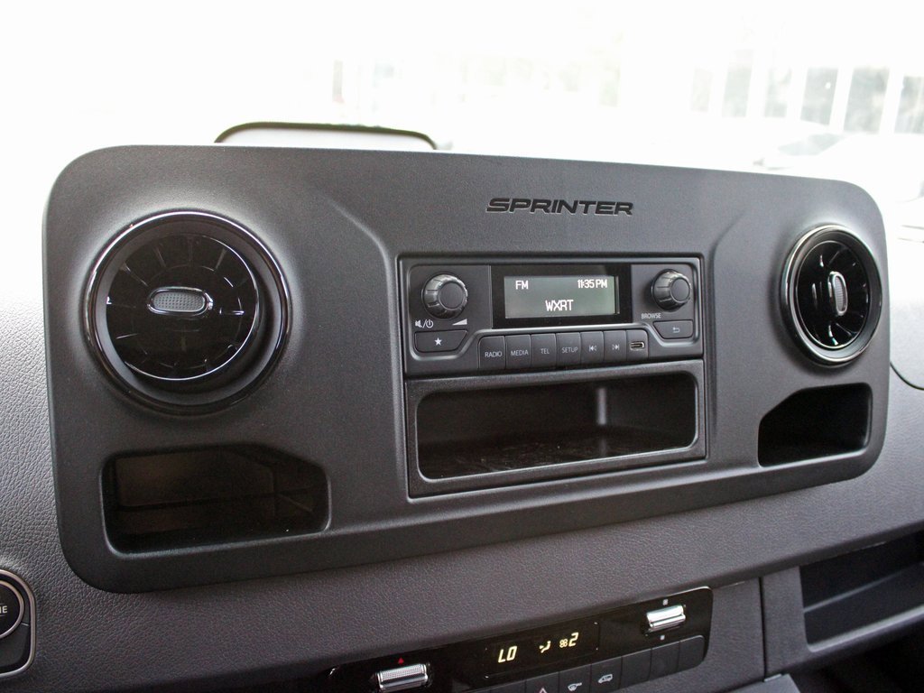 Used 2025 Mercedes-Benz Sprinter 2500 image 16