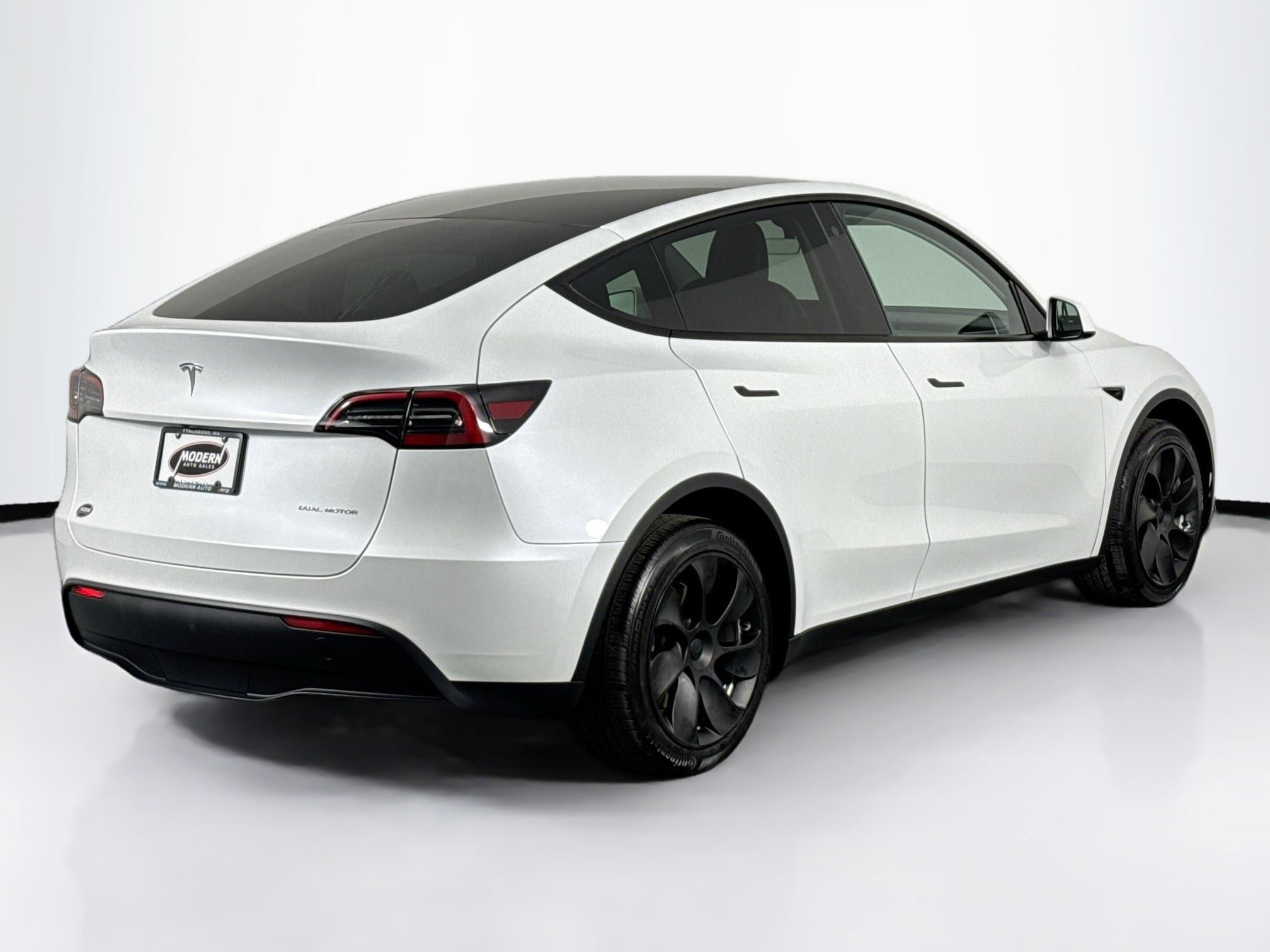 Used 2023 Tesla Model Y Long Range AWD/4WD image 11